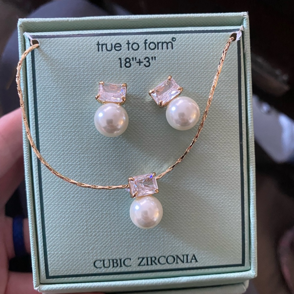 Cubic Zirconia Gold and Pearl Earrings